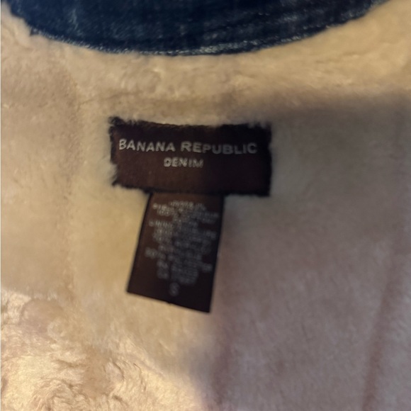 Banana Republic Cream Faux Fur Lined Denim Jacket. Ladies sized small. - Picture 11 of 13
